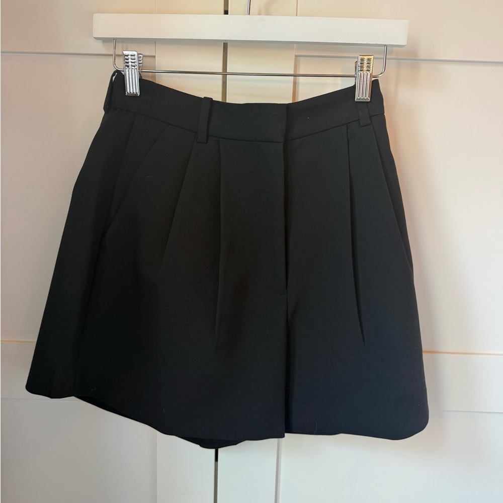 Abercrombie & Fitch Black Curve Love Pleated Women's Shorts